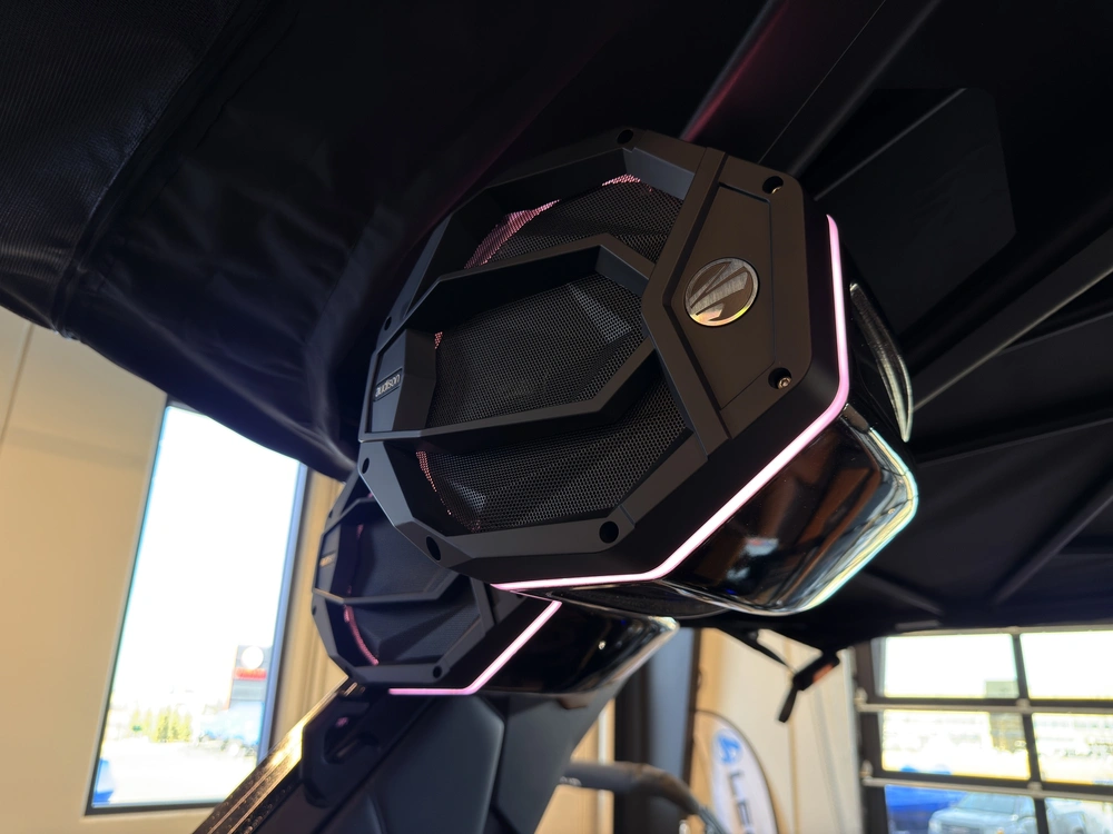 2026 Tige Boats Ultre 25zx alt