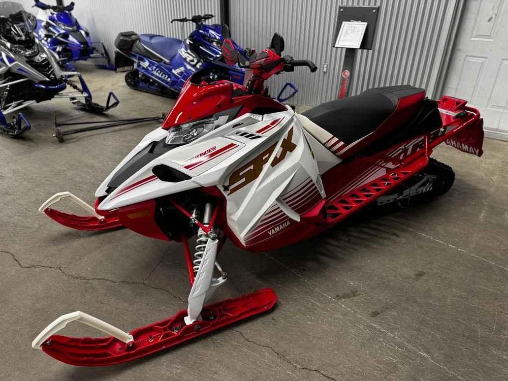 Yamaha Sidewinder Srx Le 2022 alt