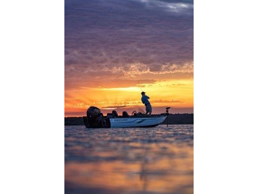 2026 Crestliner 1750 Fish Hawk Wt alt