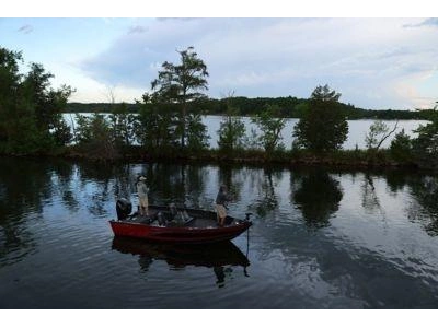 2026 Lund Boat Co 1775 Adventure alt