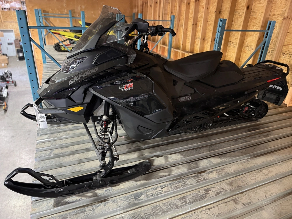 2024 Ski-doo Renegade Adrenaline 900 Ace Turbo 130