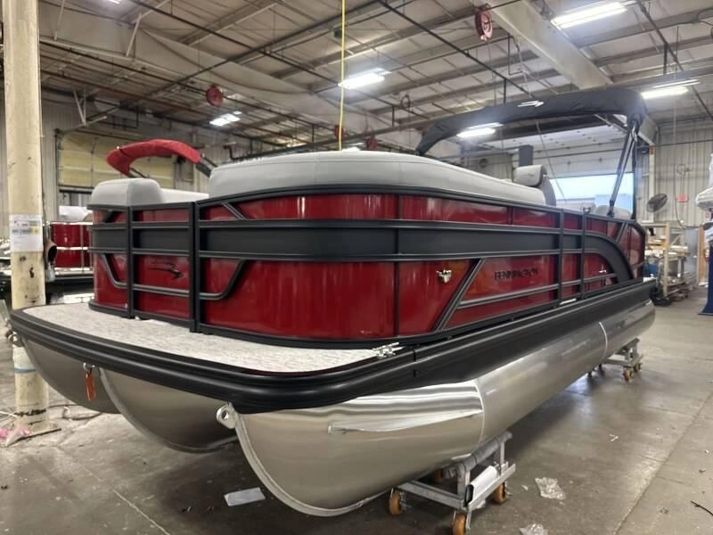 Bennington Marine 21 S Swingback 3t Rouge 2026 alt