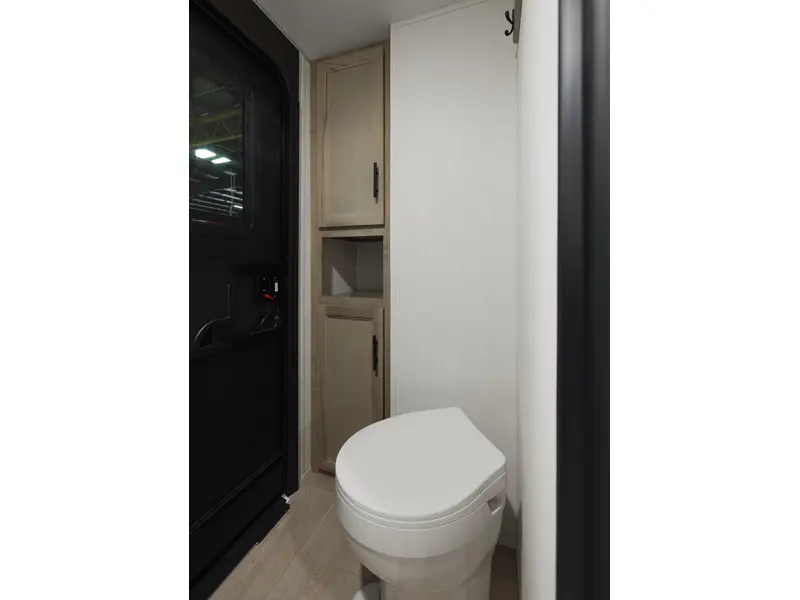 2026 Cherokee 301BH Wolf Den