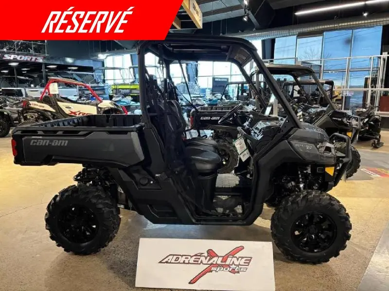 2024 Can-Am Defender XT HD10