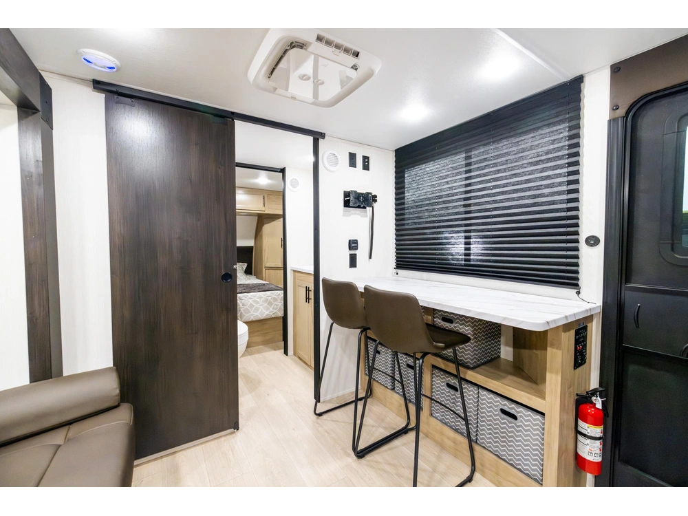 Cherokee 17sc Wolf Pup 2026 alt