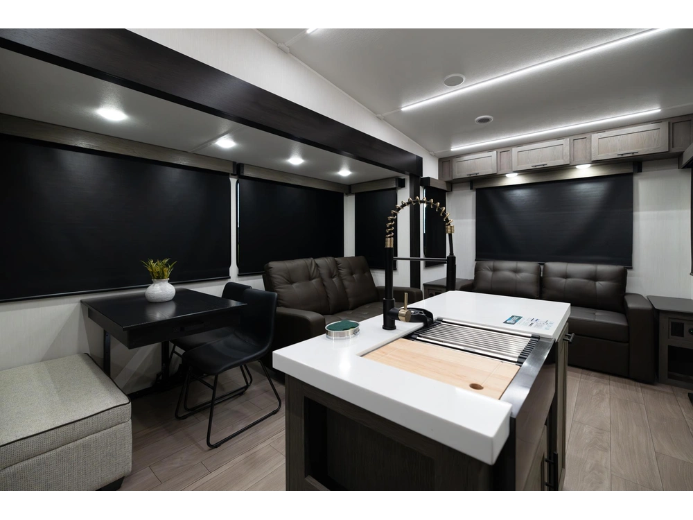 Arctic Wolf 3250 Suite 2026 alt