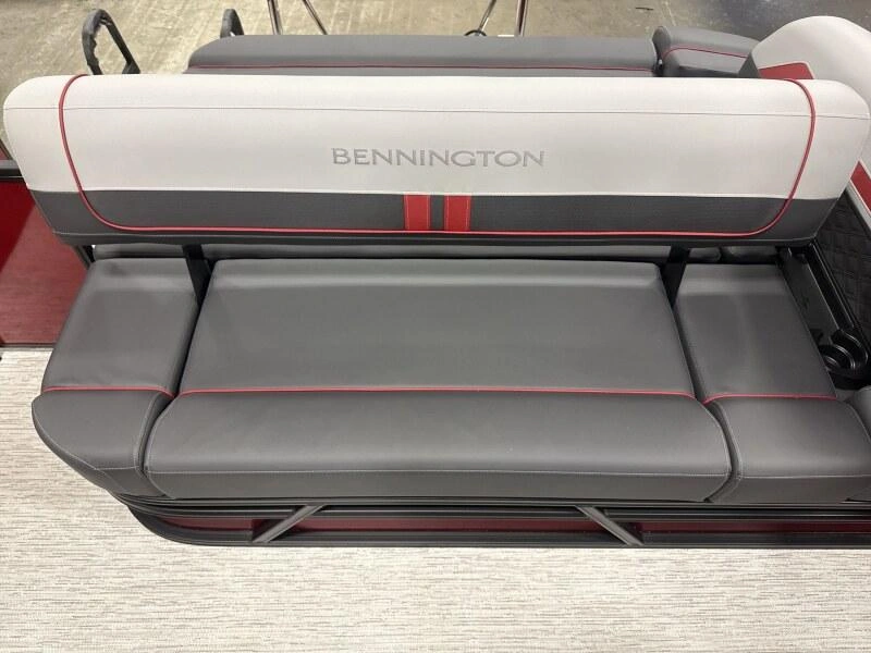 Bennington Marine 21s Swingback Sport 3t Rouge 2026 alt