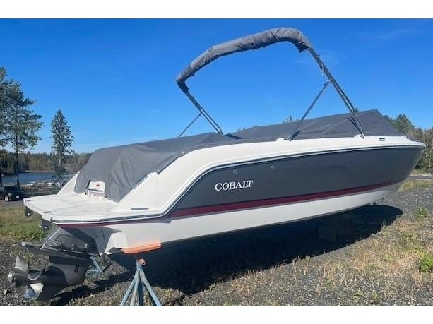 2025 Cobalt Boats Cs22 alt