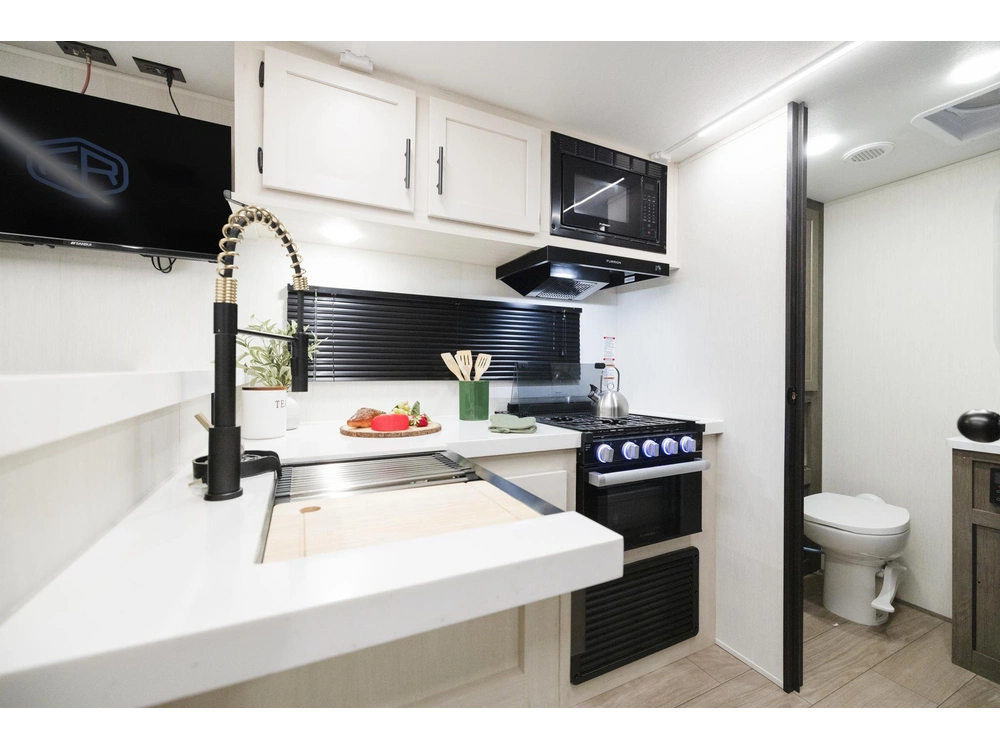 2026 Alpha Wolf 21rb alt