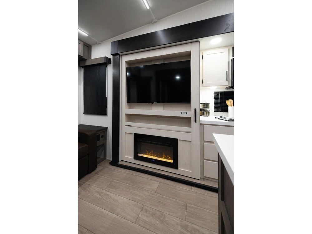 Arctic Wolf 3250 Suite 2026 alt