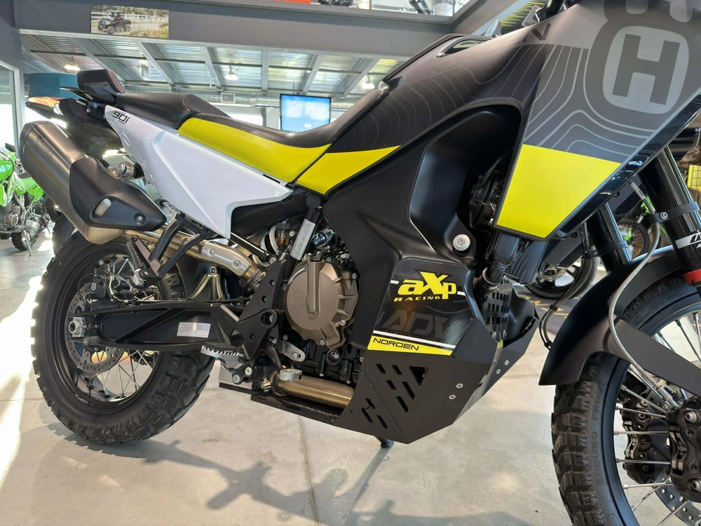 Husqvarna Norden 901 2023 alt