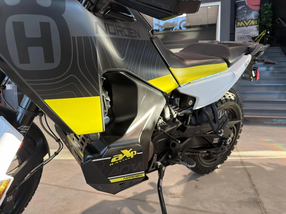 Husqvarna Norden 901 2023 alt