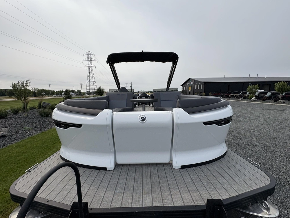 2025 Manitou Explore 22 Navigator Trifold 250 Mercury & Trailer alt