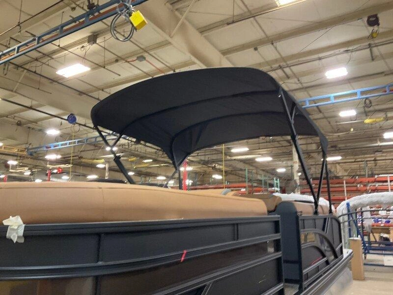 2026 Bennington Marine 22s Swingback Luxe 3t Noir Mat alt