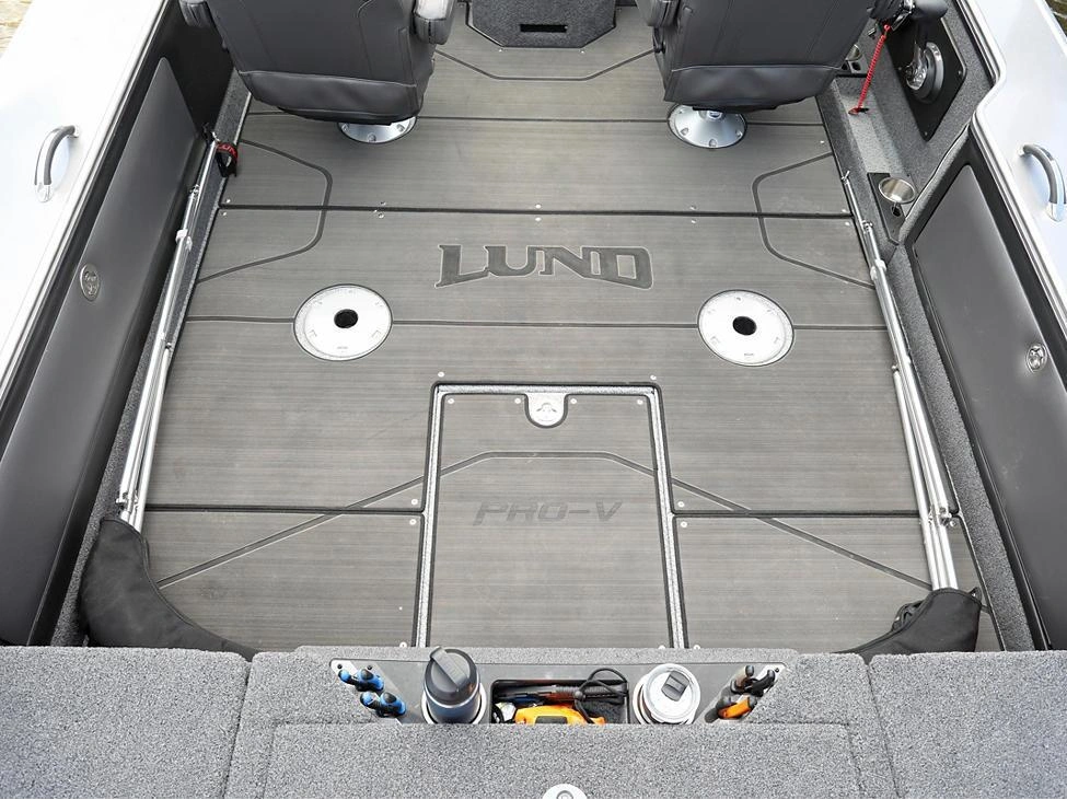 2025 Lund Boat Co 1875 Pro V Sport alt