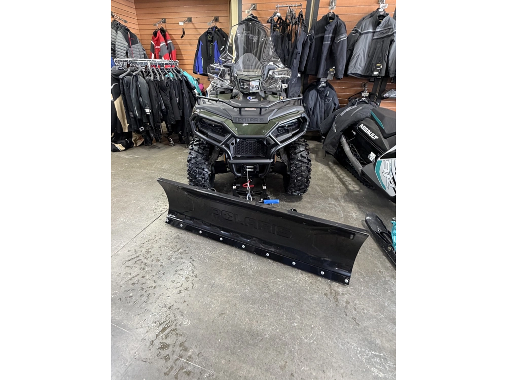 2026 Polaris Sportsman Touring 570 Premium Treeline Green Metallic alt