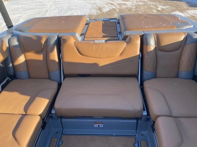 2021 Malibu M220 alt
