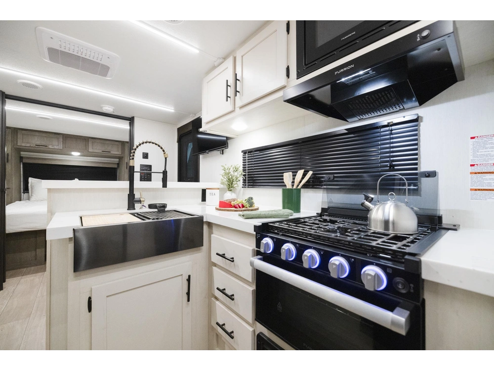 2026 Alpha Wolf 21rb alt