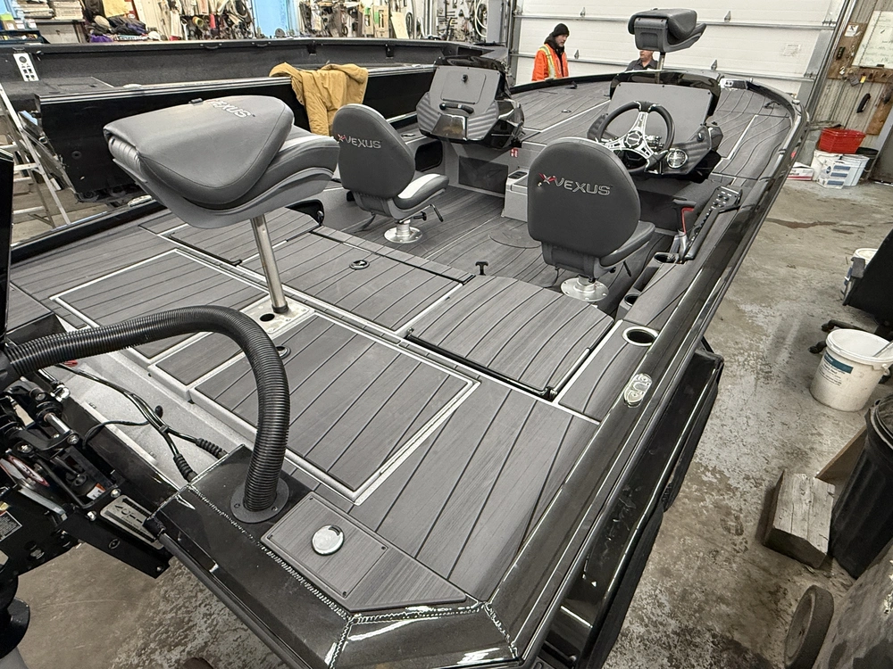 2026 Vexus Avx2085s alt