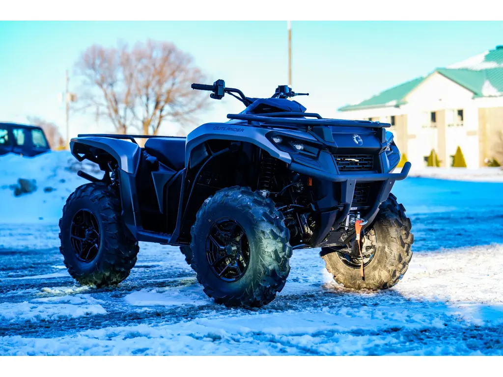 2025 Can-Am OUTLANDER 700 XT