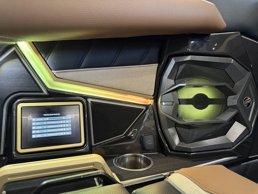 2026 Tige Boats Ultre 25zx alt