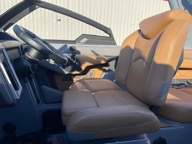 2021 Malibu M220 alt