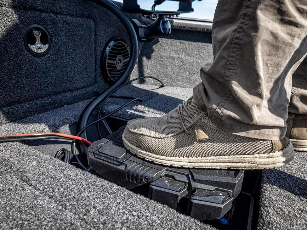 2025 Lund Boat Co 2075 Impact Xs alt