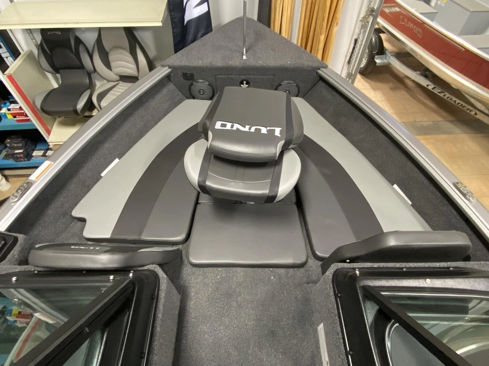 2026 Lund Boat Co 1775 Impact alt