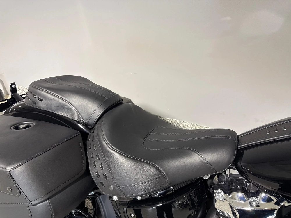 2026 Harley-davidson Flhc - Heritage Classic alt