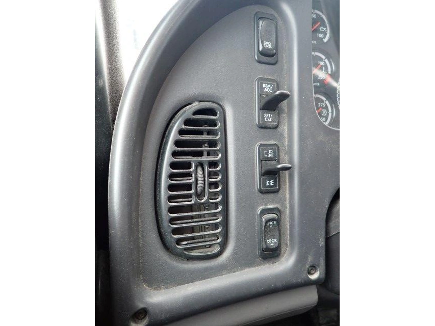 Freightliner M2106 2017