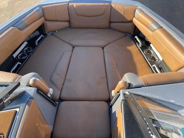 2021 Malibu M220 alt