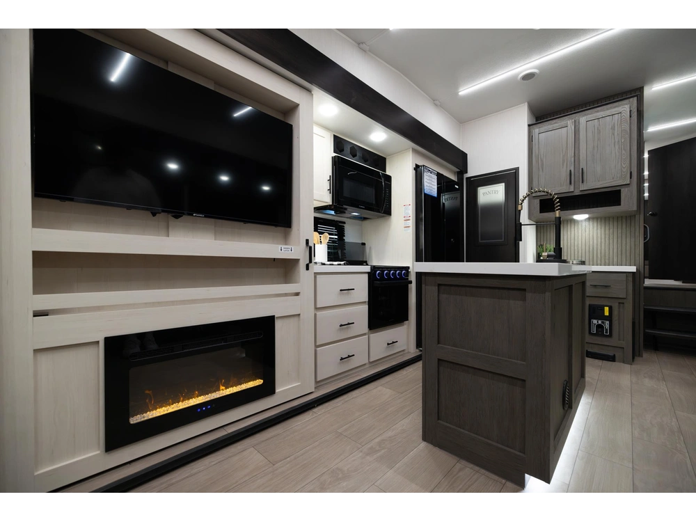 Arctic Wolf 3250 Suite 2026 alt