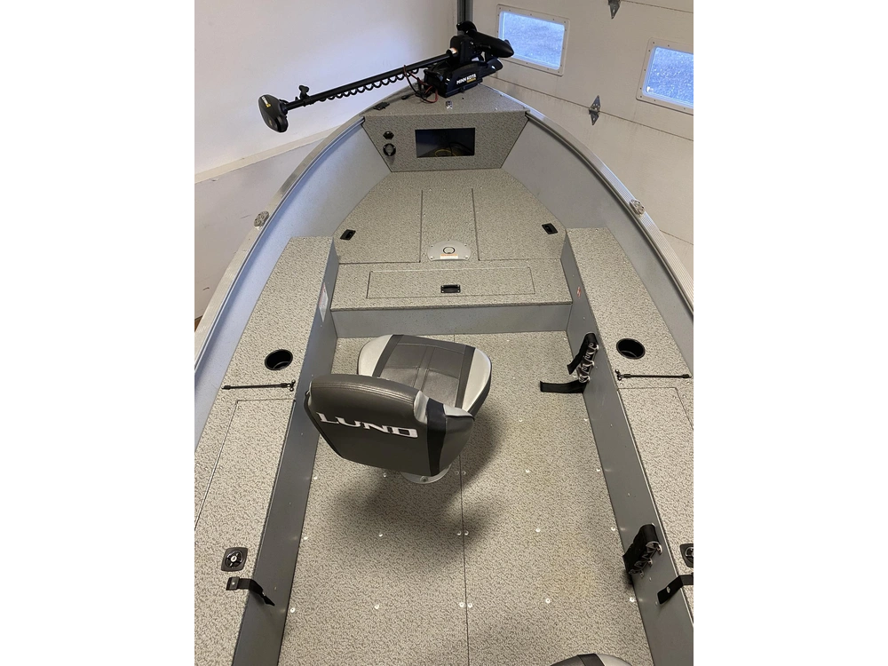 2025 Lund Boat Co 1400 Fury alt