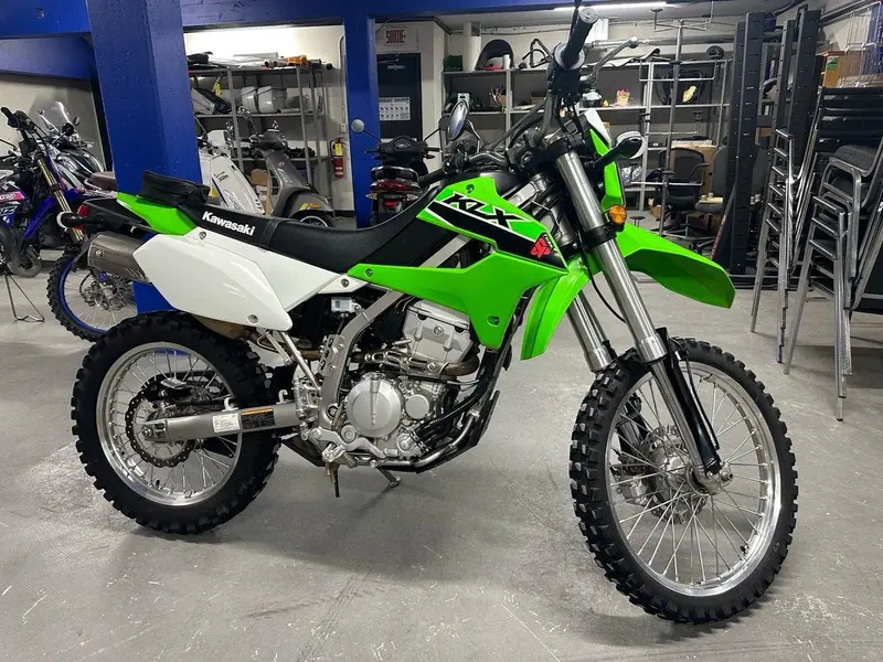 2023 Kawasaki KLX 300 thumbnail 2