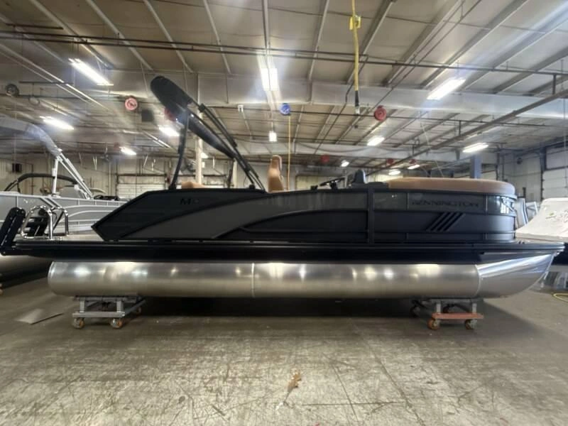 Bennington Marine 22 M Swingback 3t Noir 2026 alt