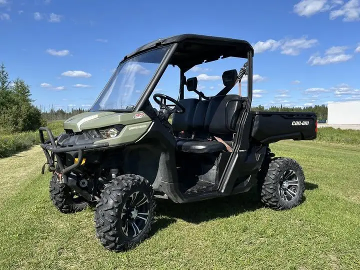 2016 Can-Am Defender HD8