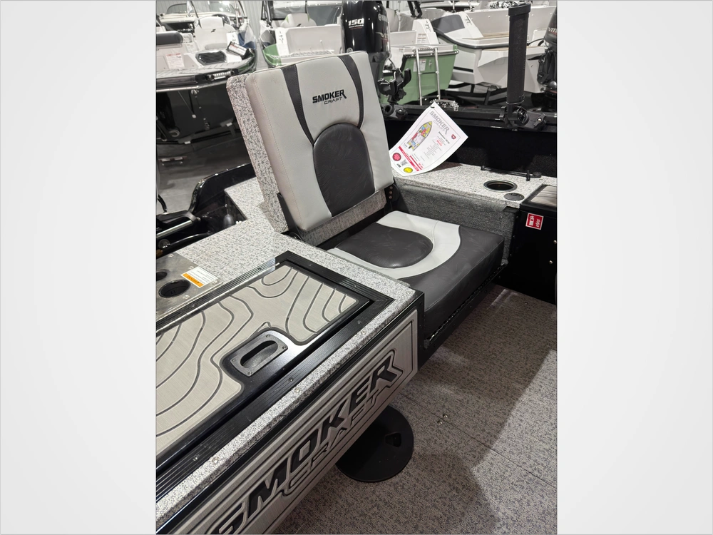 2026 Smoker-craft Adventurer 188 Dc alt