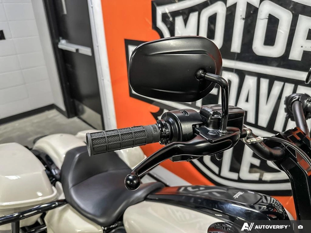 2023 Harley-davidson Road Glide St alt