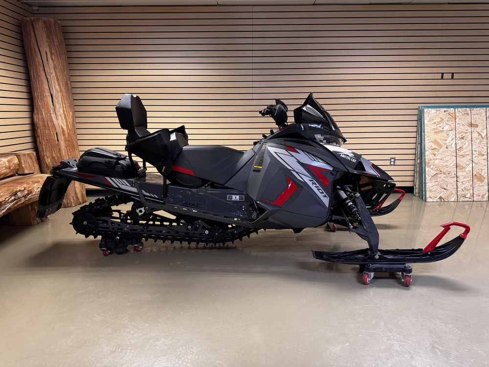 Arctic Cat Riot 144 2022 alt