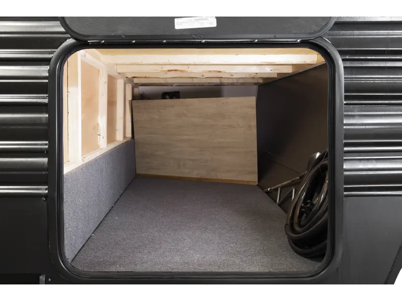 2026 Cherokee 301BH Wolf Den