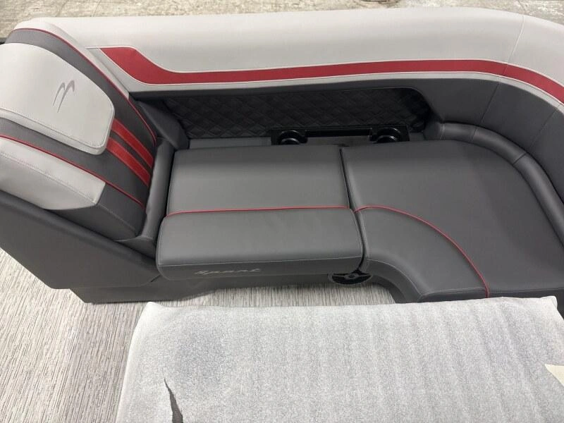 Bennington Marine 21s Swingback Sport 3t Rouge 2026 alt