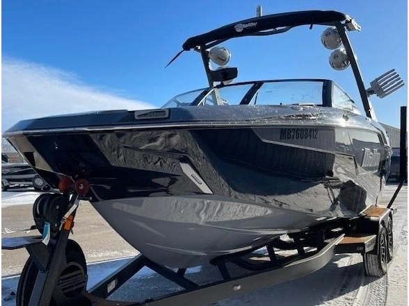 2021 Malibu M220 alt