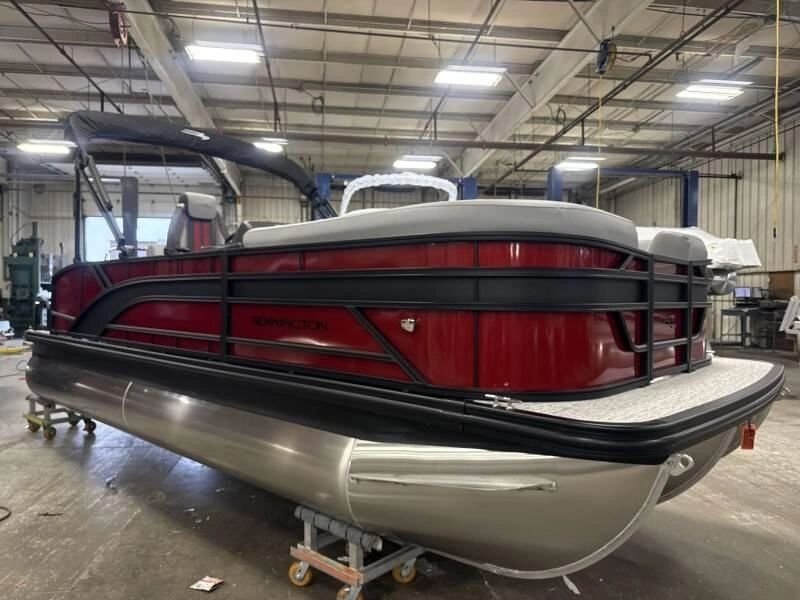 Bennington Marine 21s Swingback Sport 3t Rouge 2026 alt