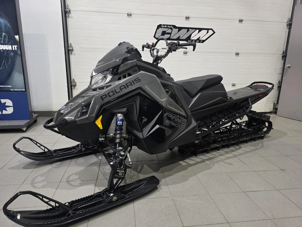 2025 Polaris 850 Pro Rmk 155 alt