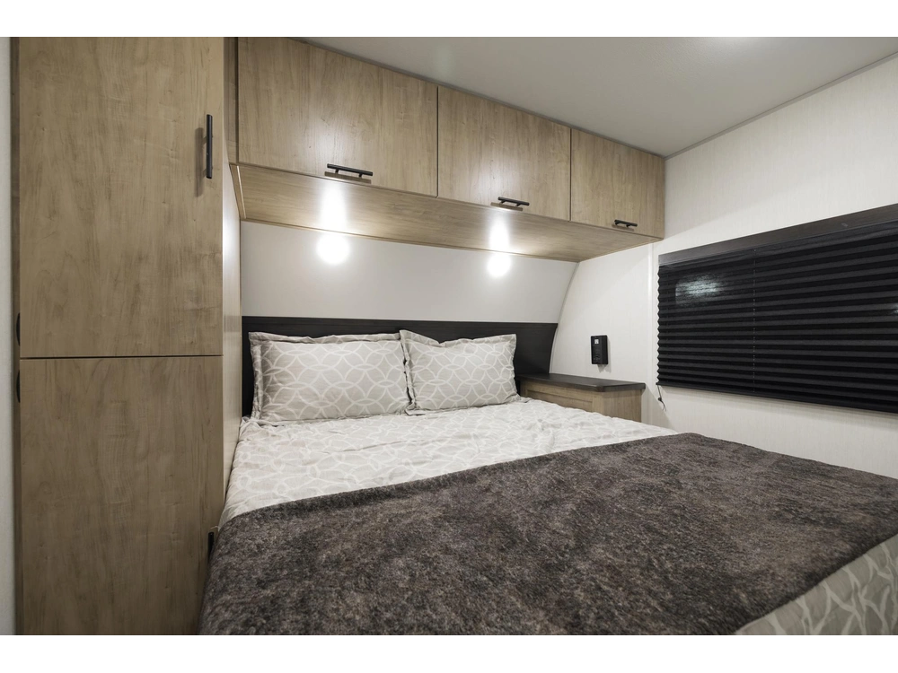 Cherokee 301bh Wolf Den 2026 alt