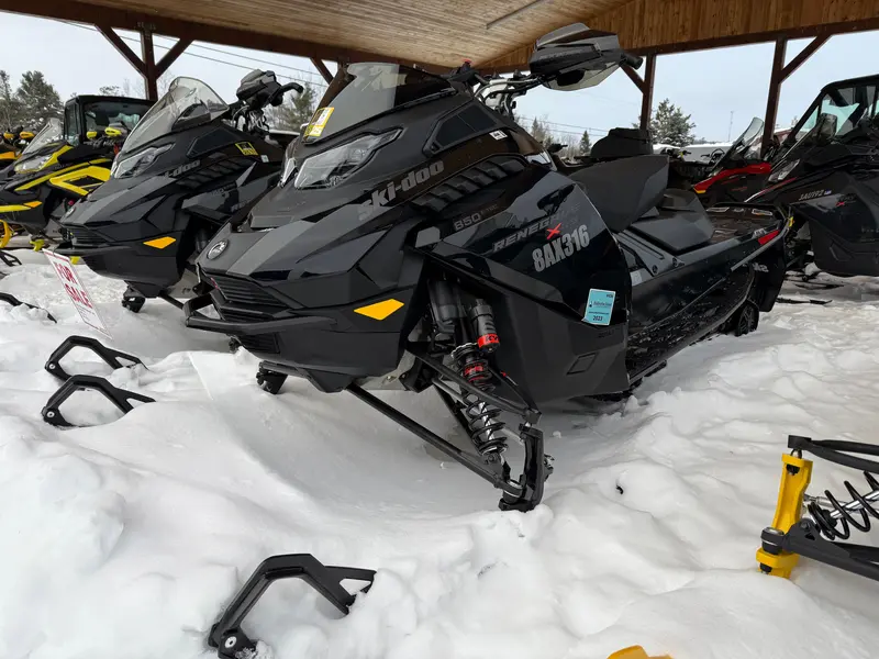 2023 Ski-Doo RENEGADE XRS 850 E-TEC W/ SMART SHOX, 10.25" TOUCHSCREEN