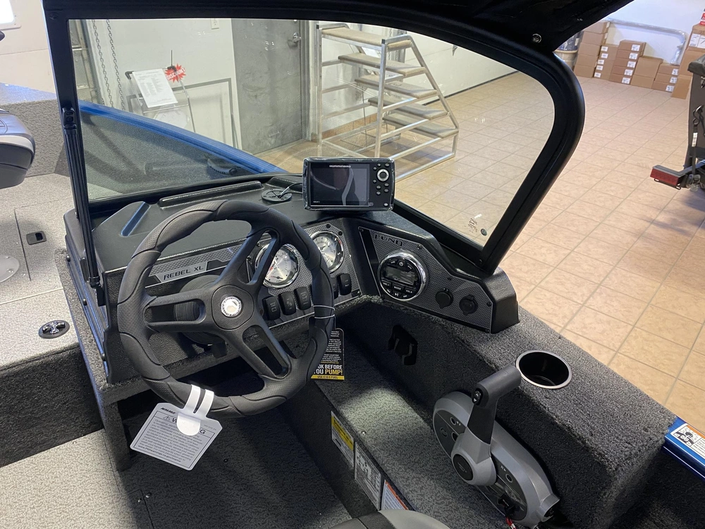 2025 Lund Boat Co 1650 Rebel Xl Sport alt