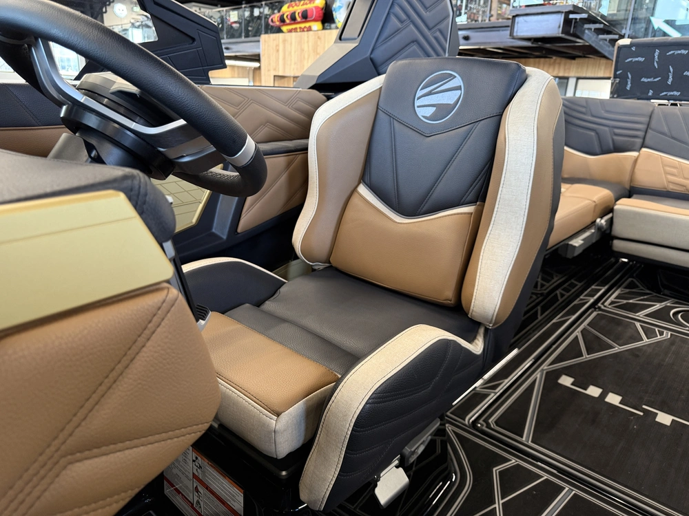 2026 Tige Boats Ultre 25zx alt