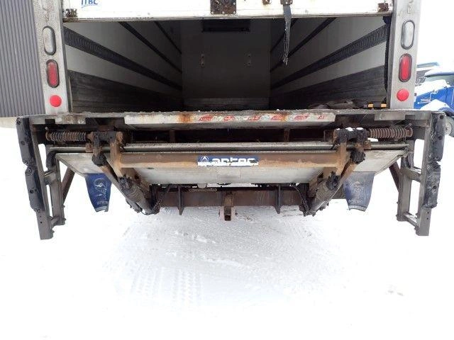Freightliner M2106 2017