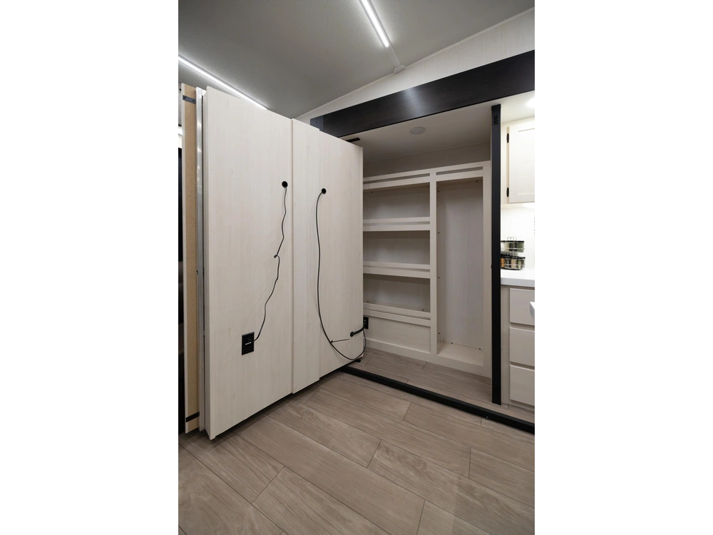 Arctic Wolf 3250 Suite 2026 alt